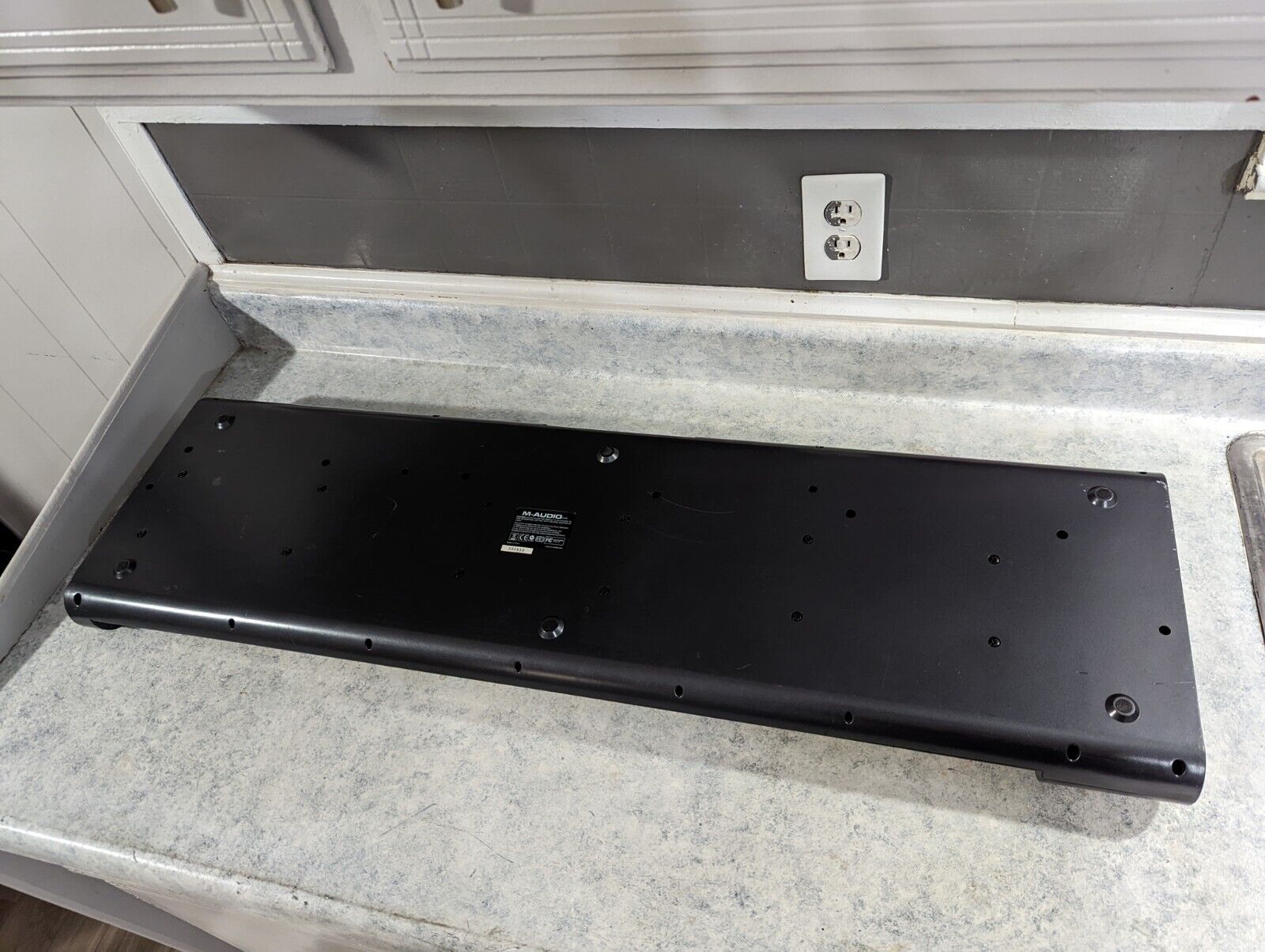 M-AUDIO Axiom 61 MIDI Keyboard Controller w/ Power Adapter and USB Cable TESTED - Fresh Stock Dated February 2026