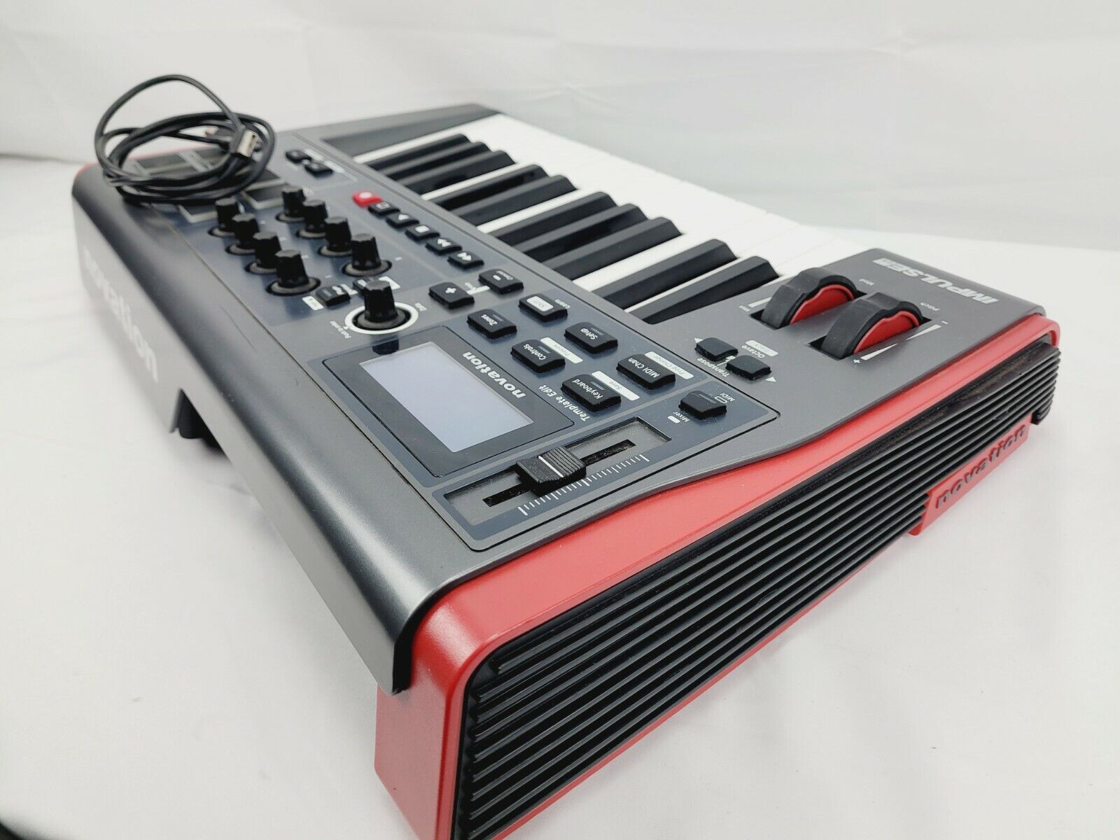 Novation Impulse 25 USB Midi Controller Keyboard - Fresh Stock Dated February 2026