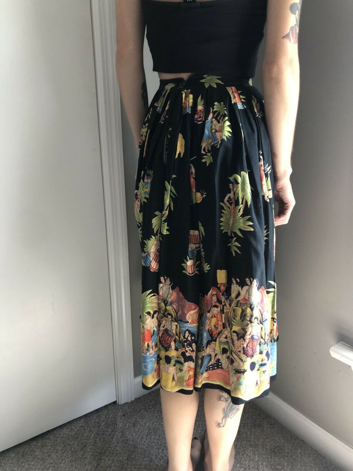 Rare Vintage 50s Novelty Hawaiian Print Circle Skirt Size XXS 22/23 waist - Fresh Stock Dated March 2026