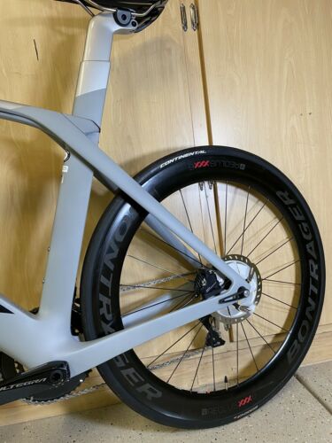 SUPER CLEAN Trek Madone SLR 6 DISC Ultegra W/ Bontrager XXX 6 Carbon Wheels 56cm - Fresh Stock Dated February 2026