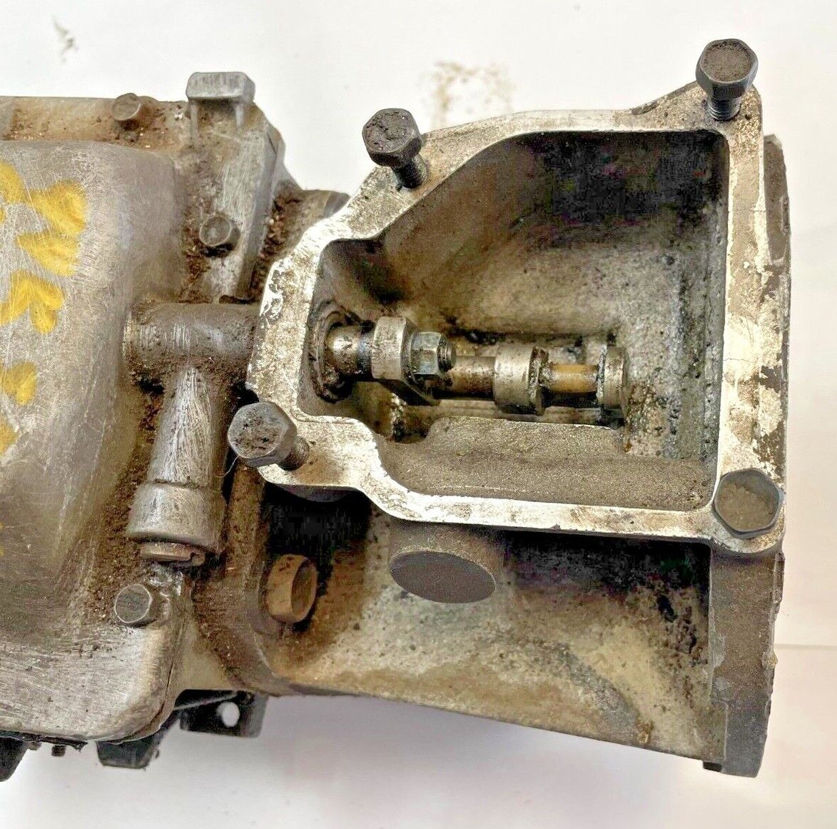 Jeep Sr4 four speed manual transmission CJ5 CJ7 AMC Ford 13-32-097-902 - Fresh Stock Dated December 2025