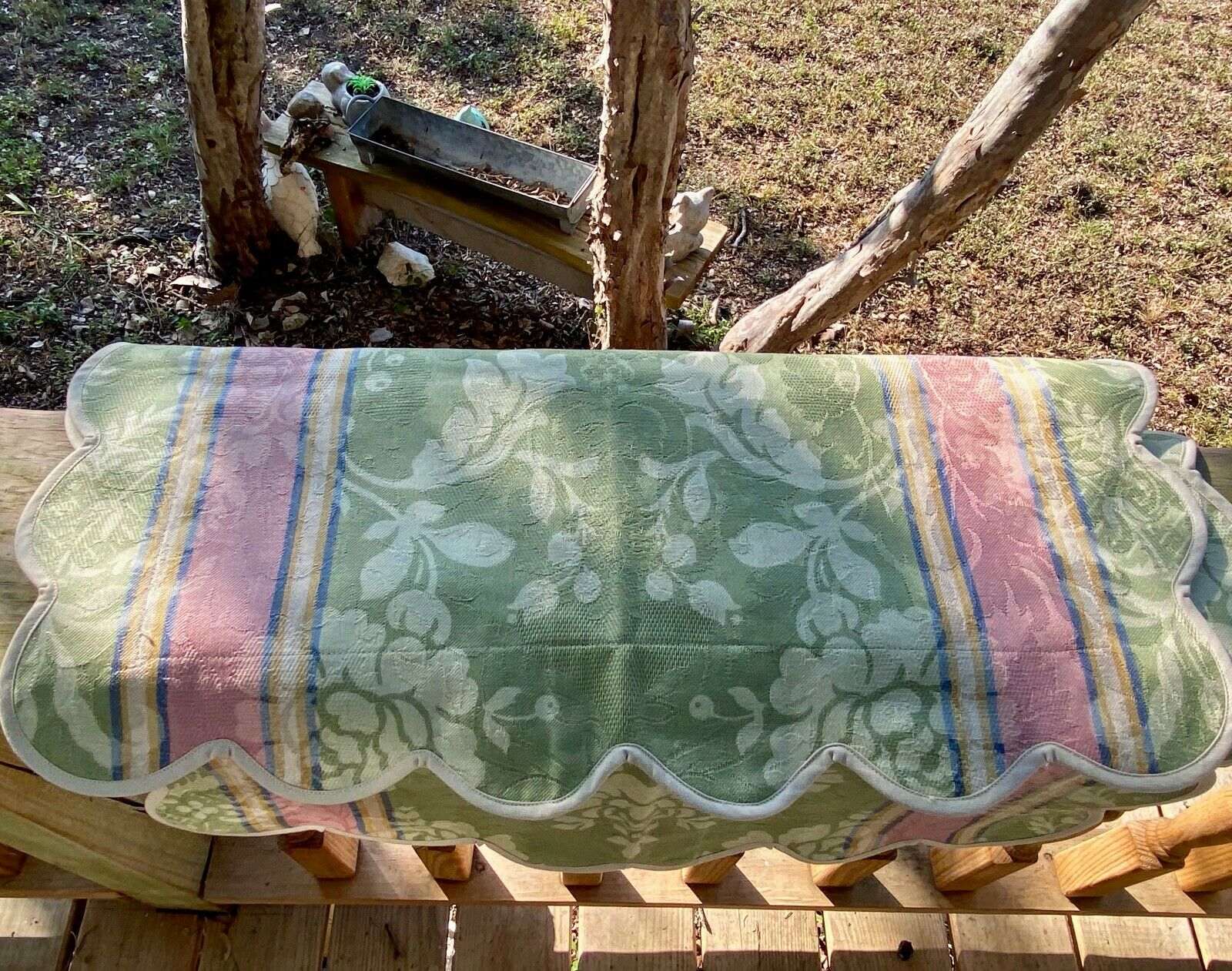 Jane Wilner Bedding (2) Scalloped Breakfast Shams - Fresh Stock Dated December 2025