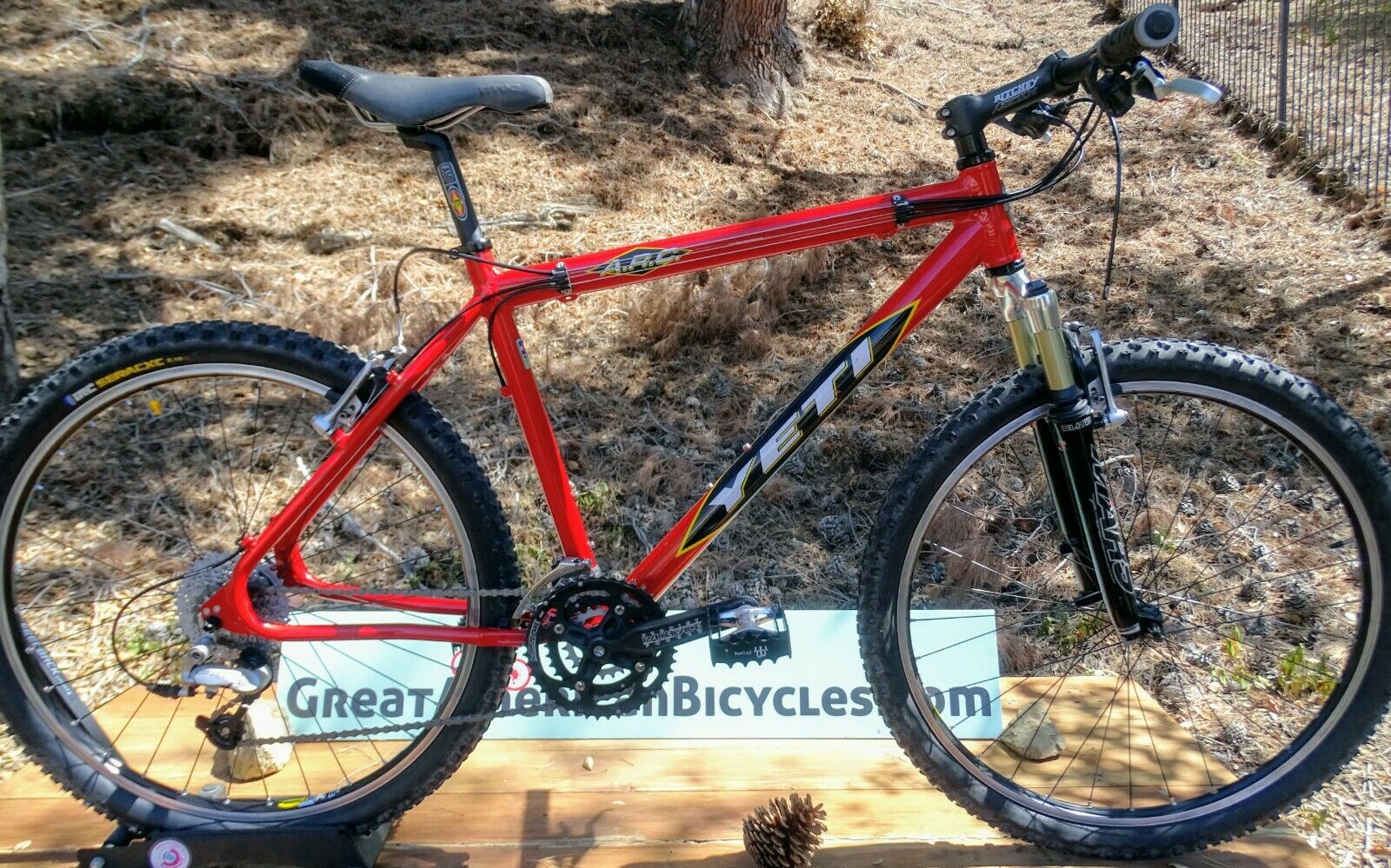 Vintage Yeti A.R.C.  Alloy Racing Composites ARC Super clean Golden Colorado USA - Fresh Stock Dated February 2026