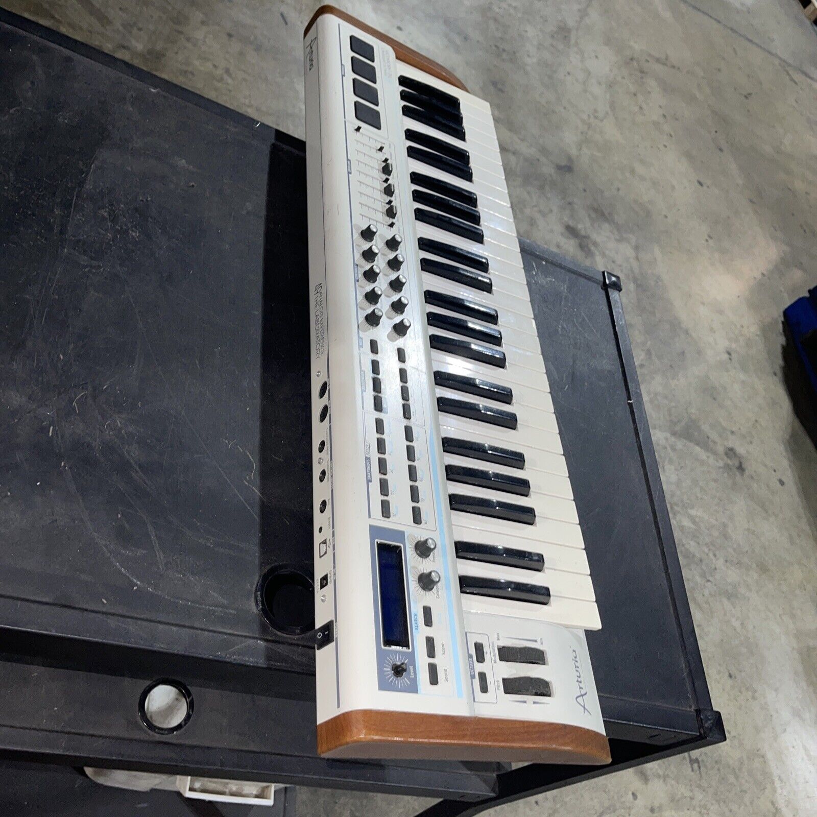 Arturia analog Experience 49 Keyboard - Fresh Stock Dated February 2026