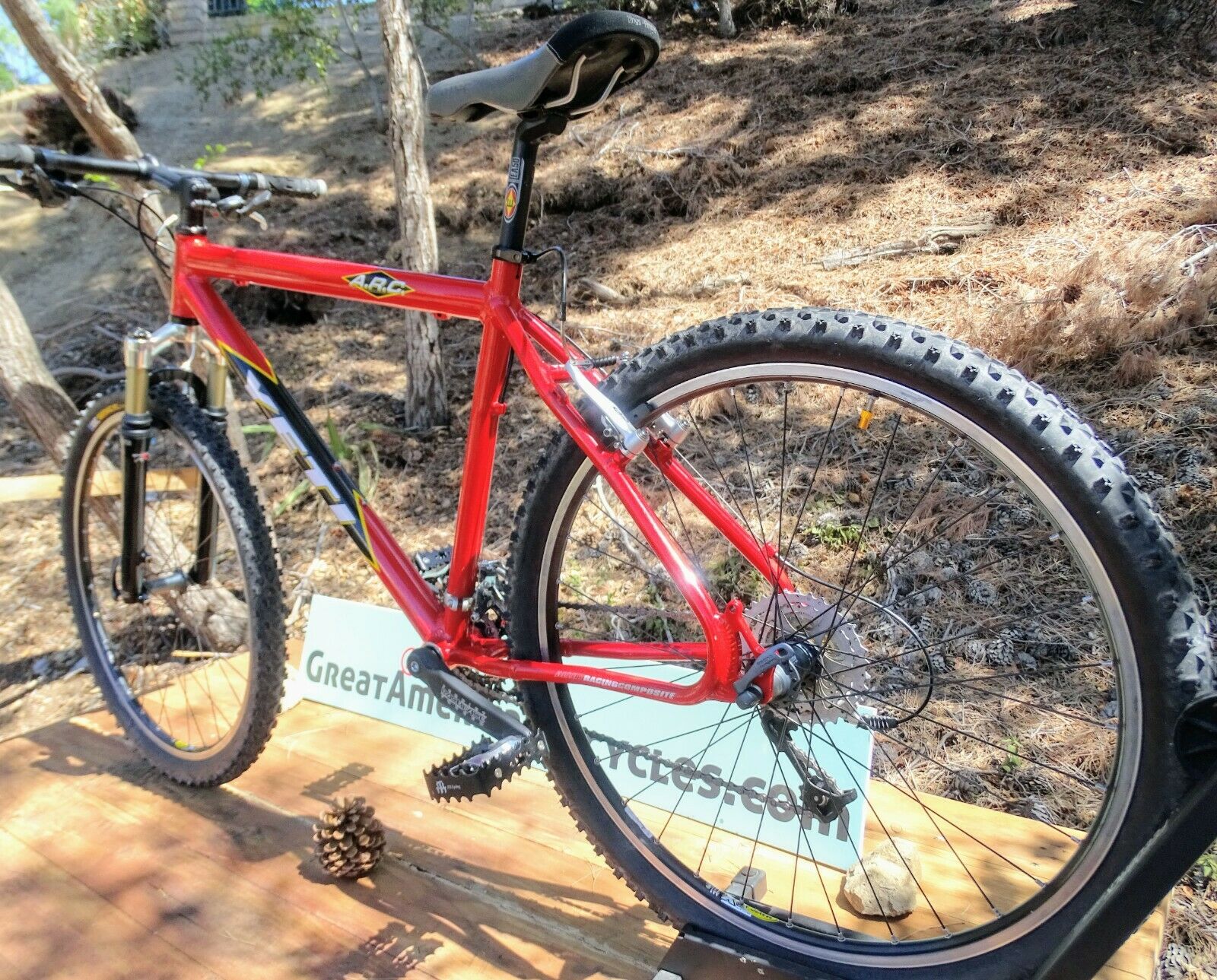 Vintage Yeti A.R.C.  Alloy Racing Composites ARC Super clean Golden Colorado USA - Fresh Stock Dated February 2026