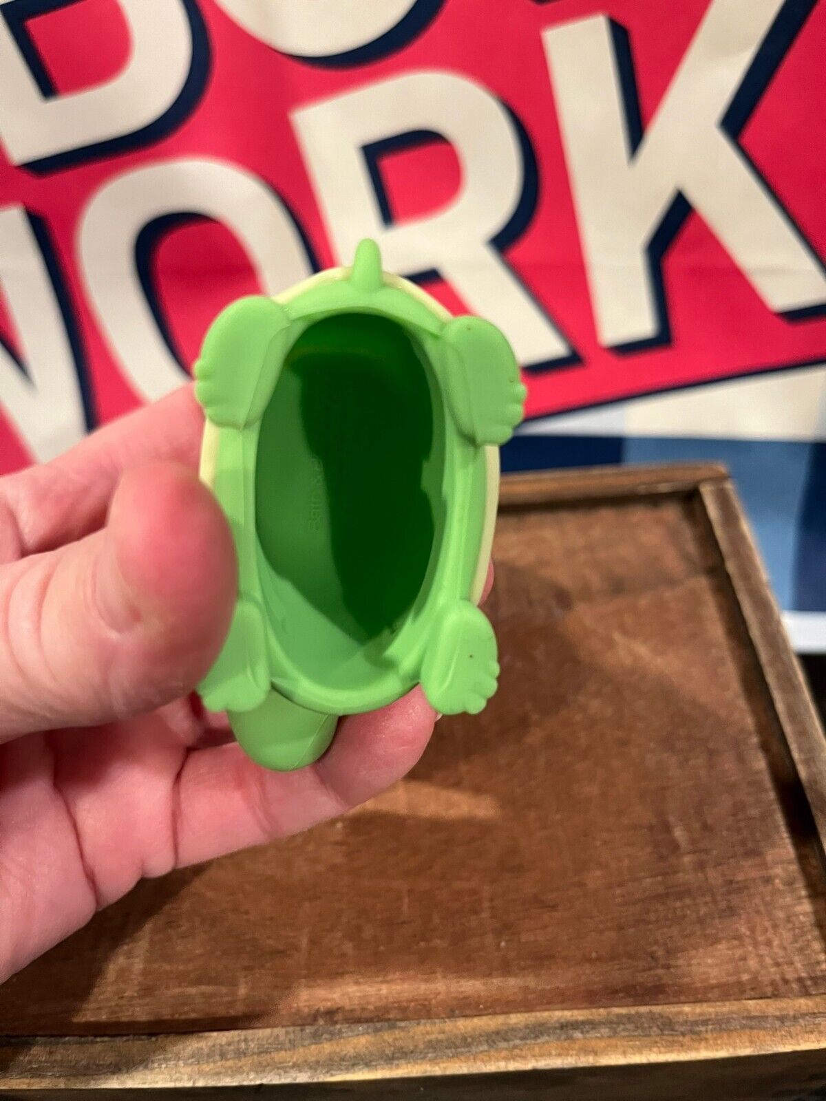 Bath & Body Works GREEN BOBBLEHEAD TURTLE SNAIL Hand Sanitizer Pocket Bac Holder - Fresh Stock Dated February 2026
