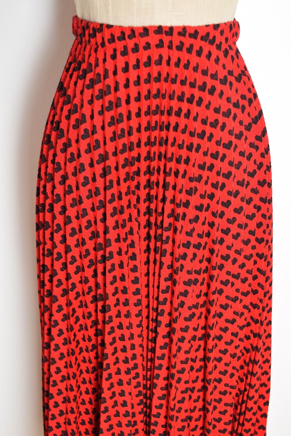 vintage 70s skirt red navy HEARTS pleated high waisted long maxi skirt XS S - Fresh Stock Dated March 2026