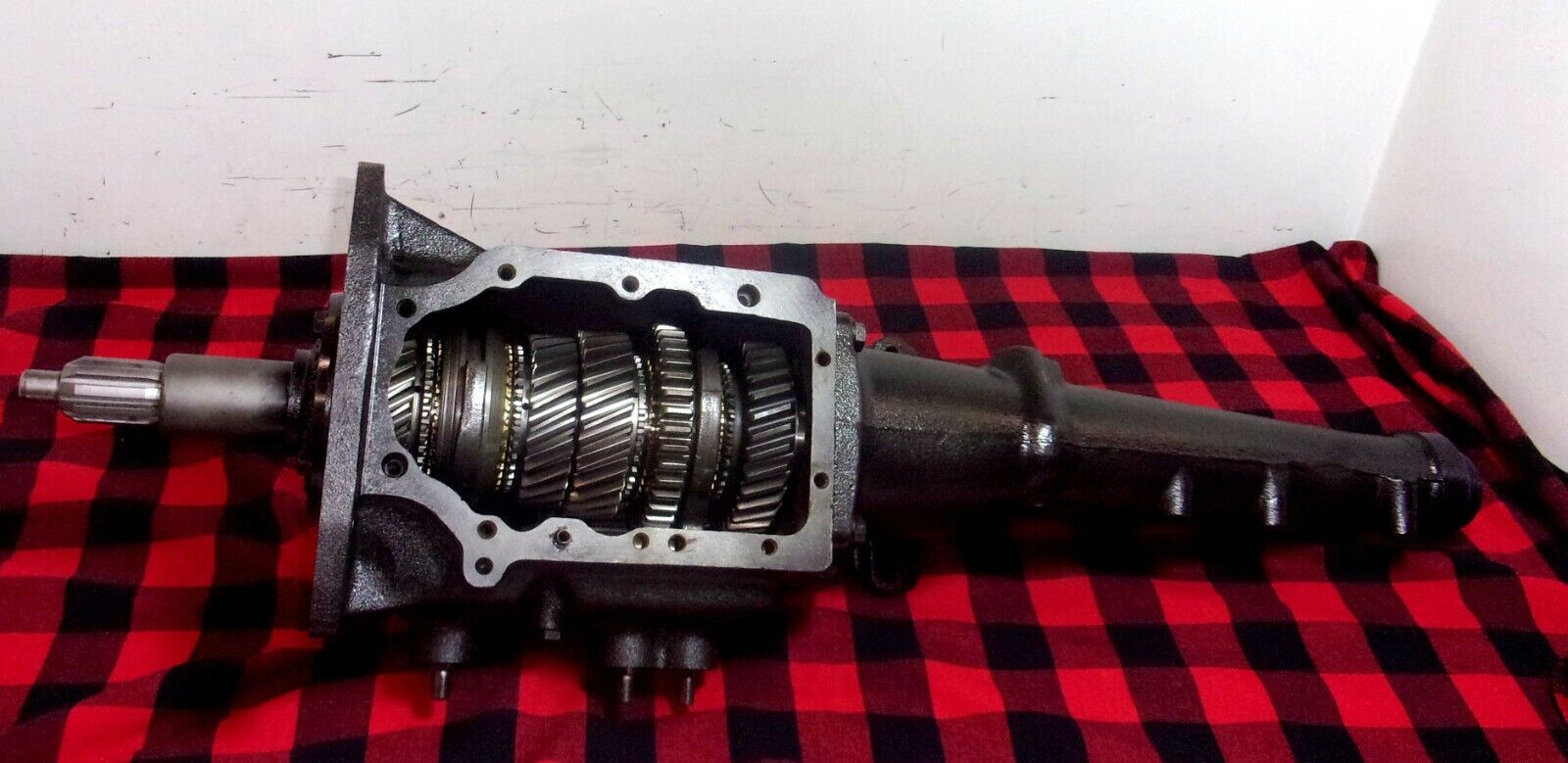 1970 FORD TOP LOADER 4 SPEED CLOSE 2.32 429 FAIRLANE REBUILT 10 x 31  RUG-AU - Fresh Stock Dated February 2026