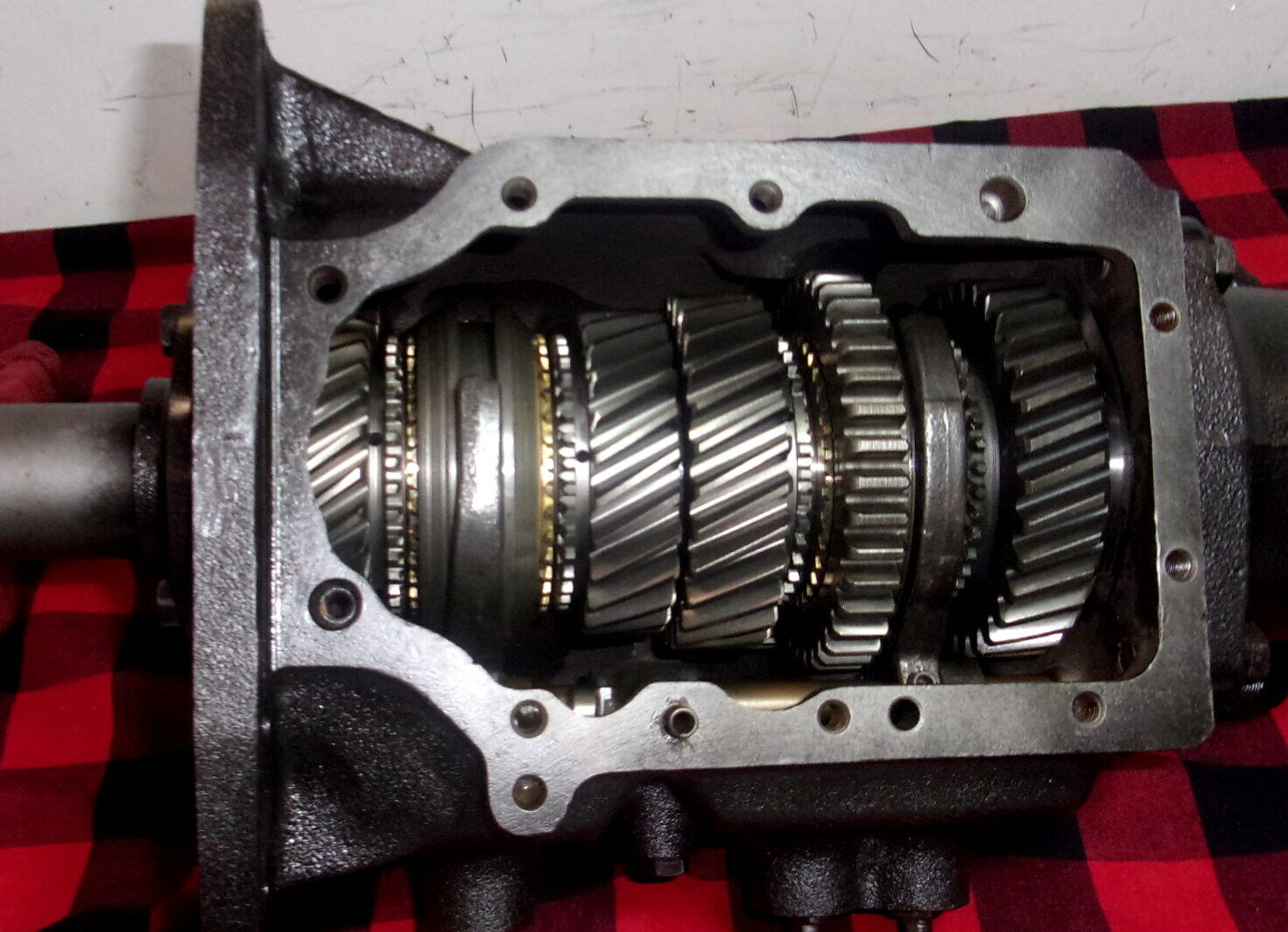 1970 FORD TOP LOADER 4 SPEED CLOSE 2.32 429 FAIRLANE REBUILT 10 x 31  RUG-AU - Fresh Stock Dated February 2026