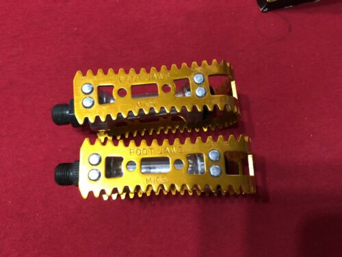MKS BM-10 FOOT JAW GOLD 9/16 PEDALS BM 10 OLD SCHOOL BMX - Fresh Stock Dated December 2025