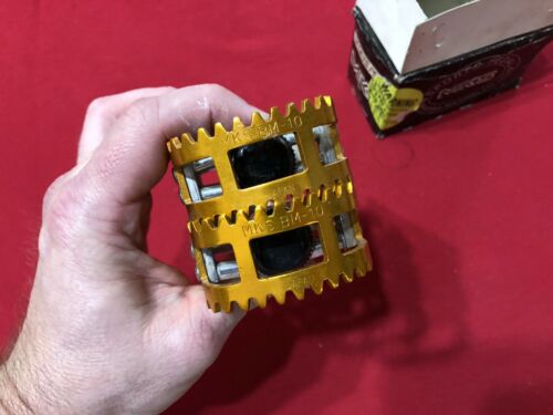 MKS BM-10 FOOT JAW GOLD 9/16 PEDALS BM 10 OLD SCHOOL BMX - Fresh Stock Dated December 2025