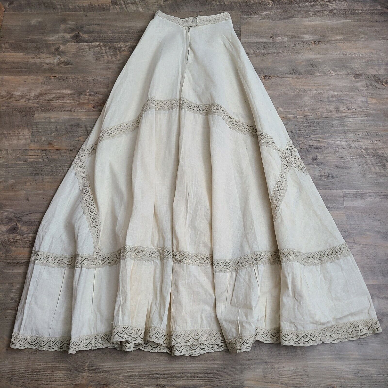 VTG French Victorian Lace Romantic Skirt Prairie Modest Gathered 24