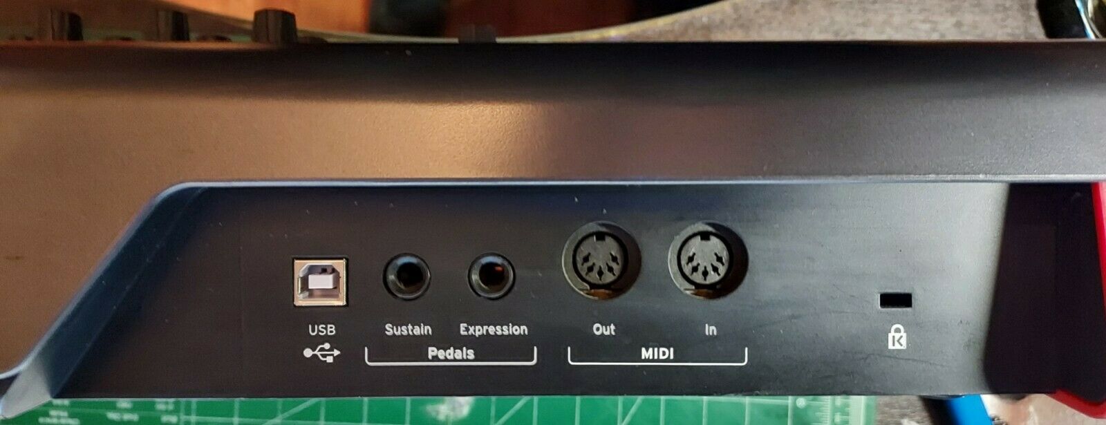 Novation IMPULSE 25 - Fresh Stock Dated February 2026