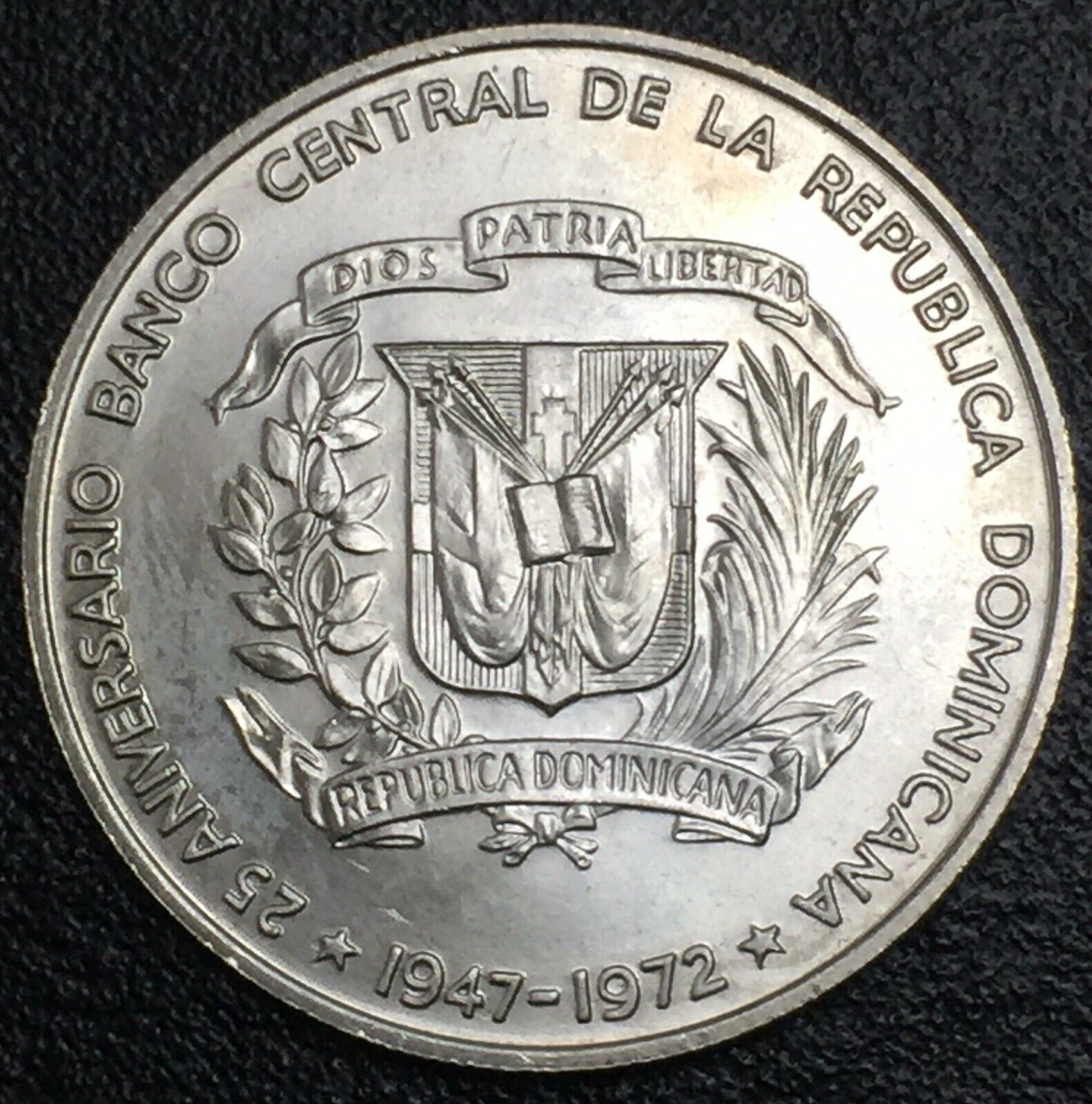 DOMINICAN REPUBLIC 1972 1 Peso Central Bank Silver  BU - Fresh Stock Dated December 2025
