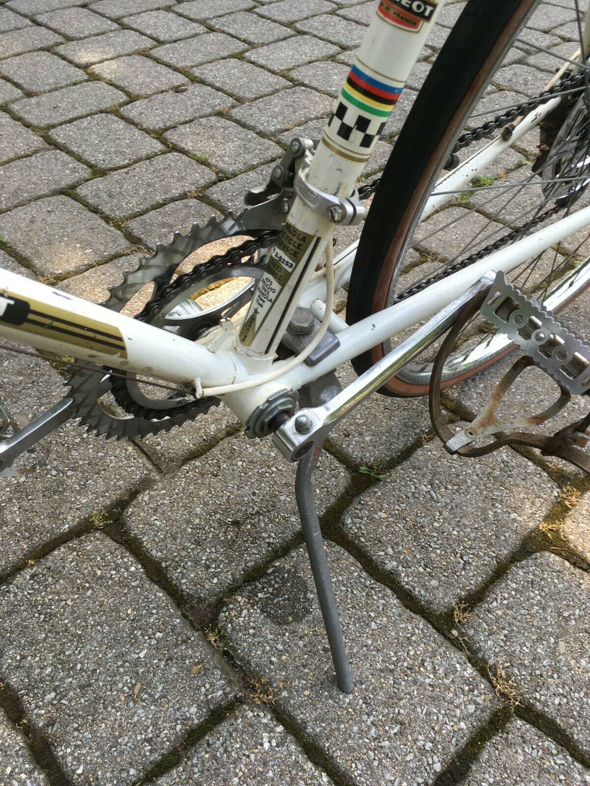 Peugeot vintage mens white France racing bike mans French road touring bicycle - Fresh Stock Dated December 2025