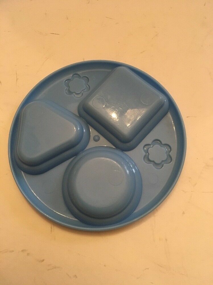 Leap Frog Shapes and Sharing Picnic Basket ~ replacement BLUE PLATE - Fresh Stock Dated February 2026