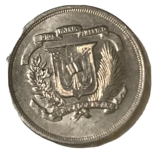 Dominican Republic 1980 5 CENTAVOS Coin EF with Toned-Lustre & Coat of Arms - Fresh Stock Dated February 2026