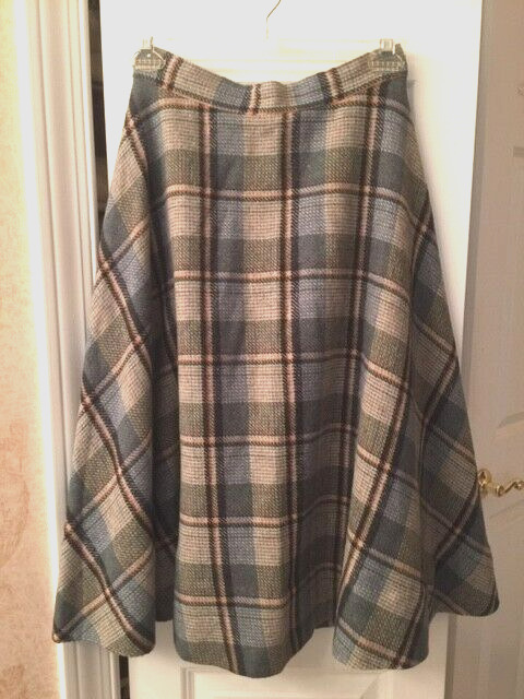 70s BLUE PLAID WOOL A LINE CIRCLE SKIRT VINTAGE SIZE 11 BLUE, OLIVE, GREY - Fresh Stock Dated March 2026