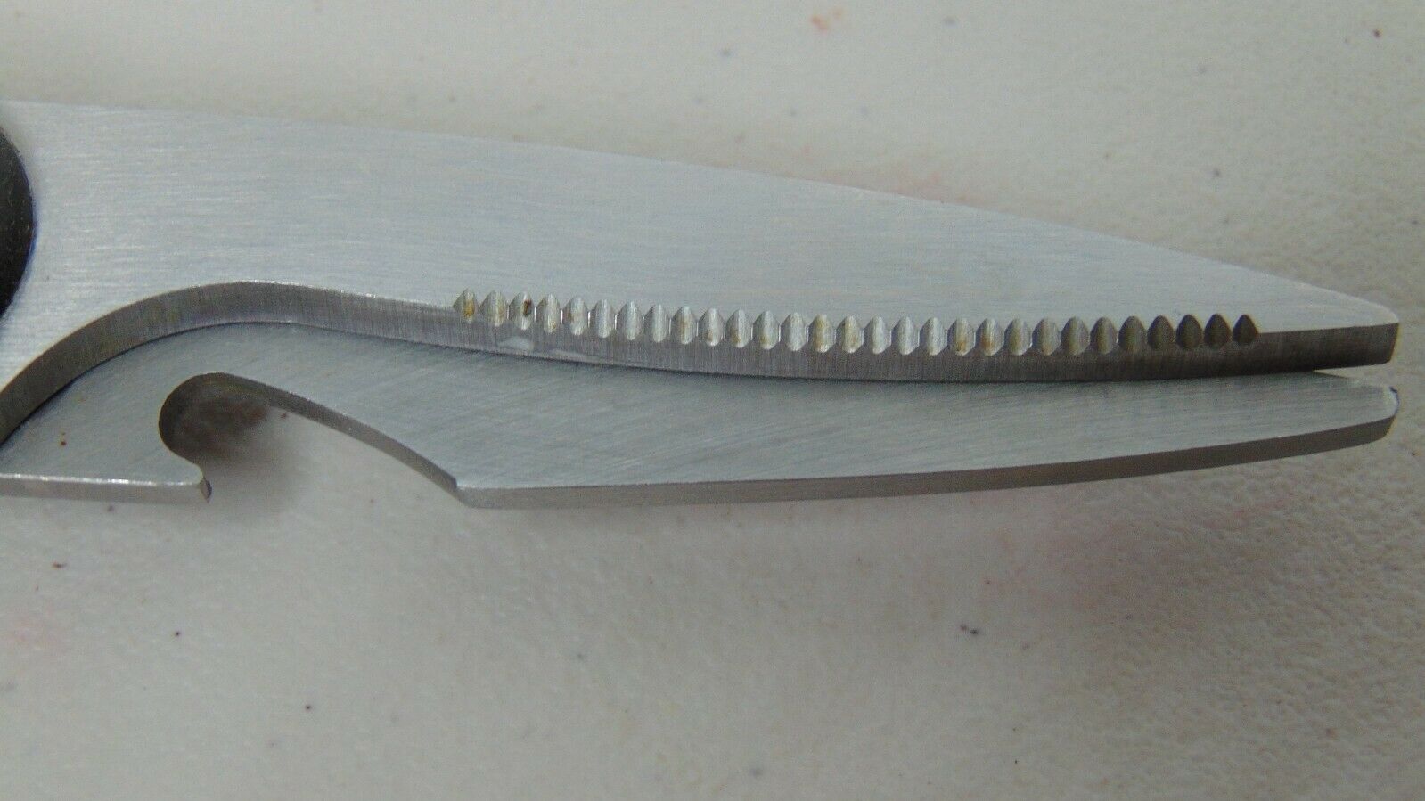 Calphalon Katana Series Shears VG-1 Japanese Steel Scissors w/ Bottle Opener - Fresh Stock Dated December 2025