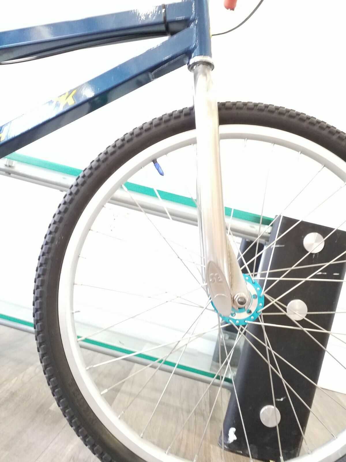 BMX HAWK 24 ( rare ) htf clean og powdercoat - Fresh Stock Dated February 2026