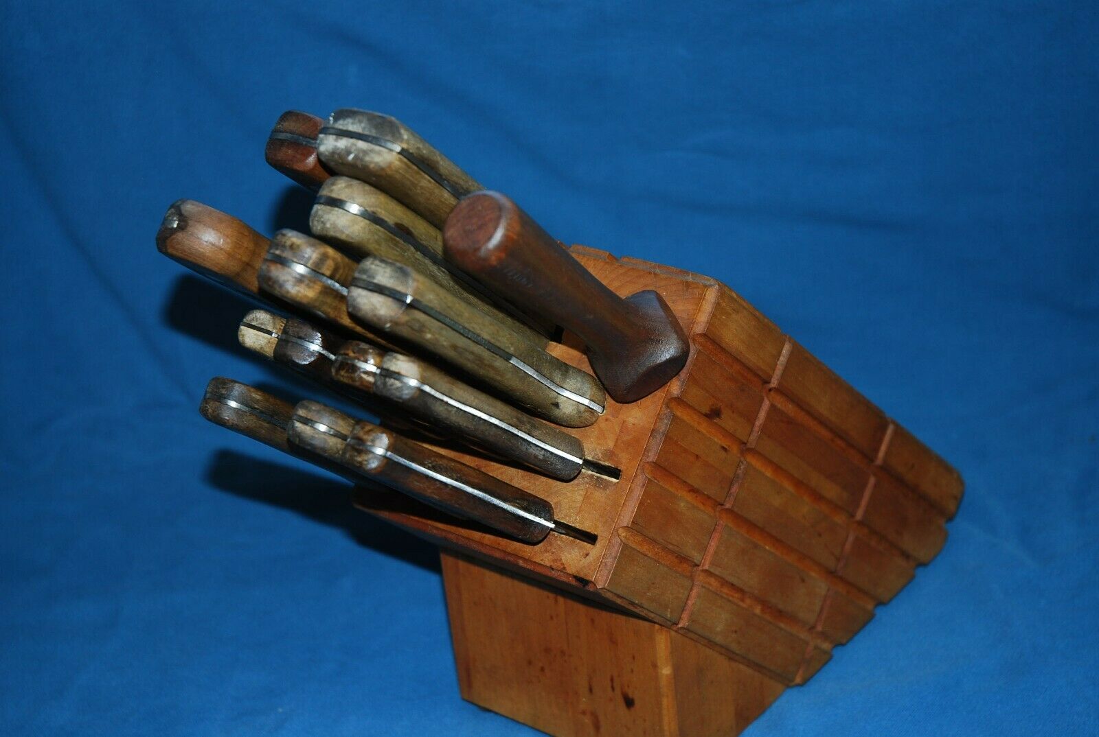 Vintage 15 pc Chicago Cutlery Knife Set 47S 66S 44S 45S BT10 61S 102S 103S Block - Fresh Stock Dated December 2025