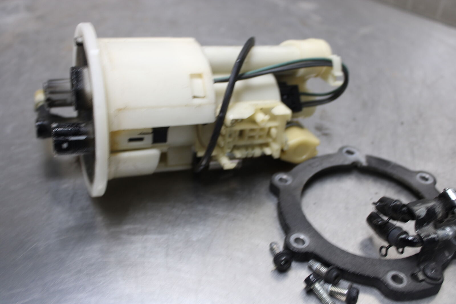 08-16 Yamaha R6 R6R Fuel Pump - Fresh Stock Dated February 2026