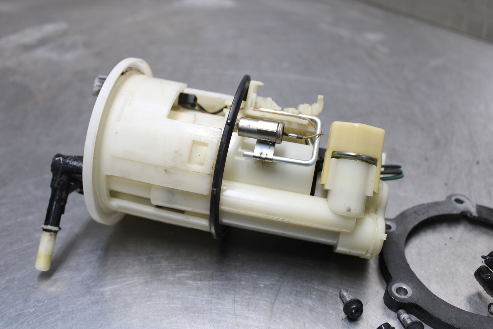 08-16 Yamaha R6 R6R Fuel Pump - Fresh Stock Dated February 2026