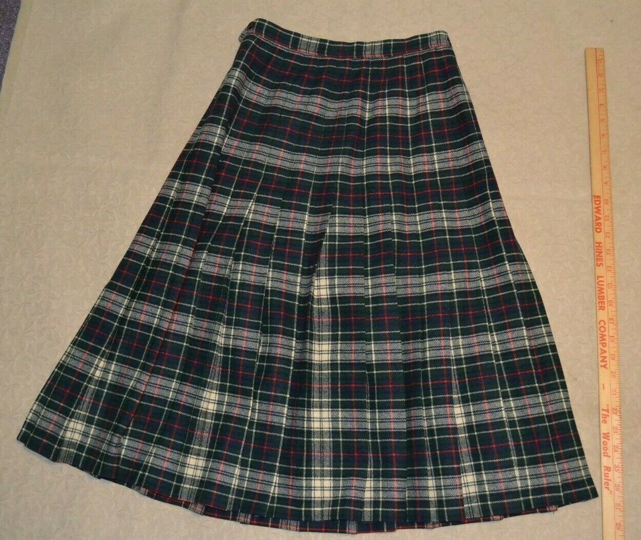 Vintage Pendleton wool skirt size 10, waist 25