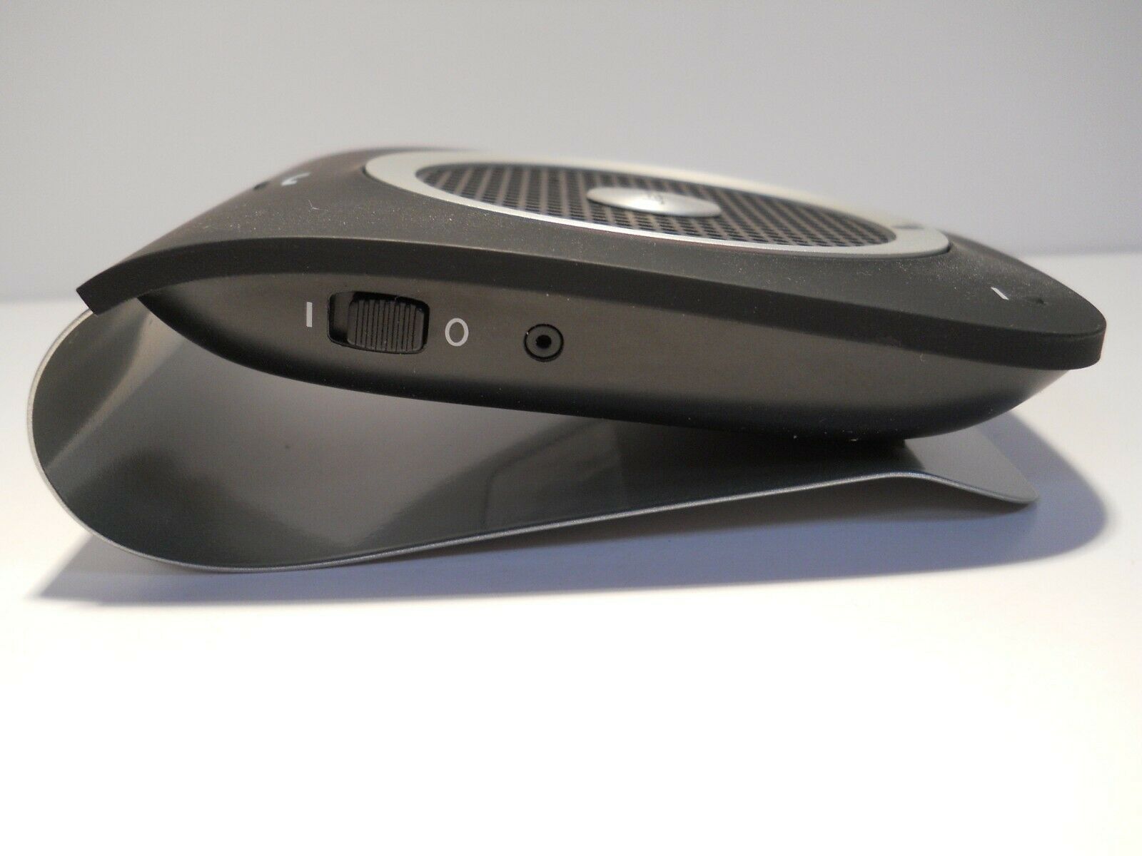 JABRA TOUR BLUETOOTH IN-CAR HANDSFREE SPEAKERPHONE (HFS101) - Fresh Stock Dated February 2026