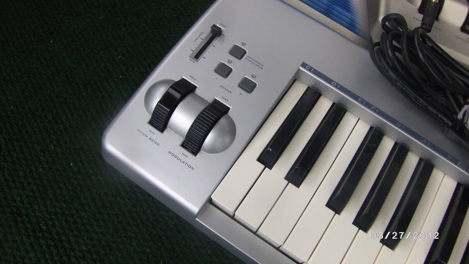 M-Audio Keystation 61es recording studio equipment piano keyboard MIDI - Fresh Stock Dated February 2026