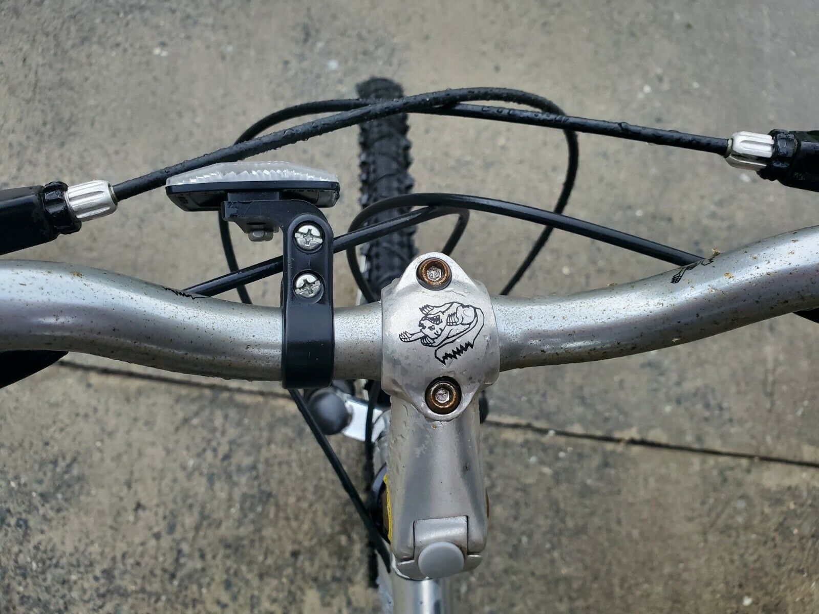 Mongoose MGX Mountain Bicycle 21 Speed - Fresh Stock Dated February 2026