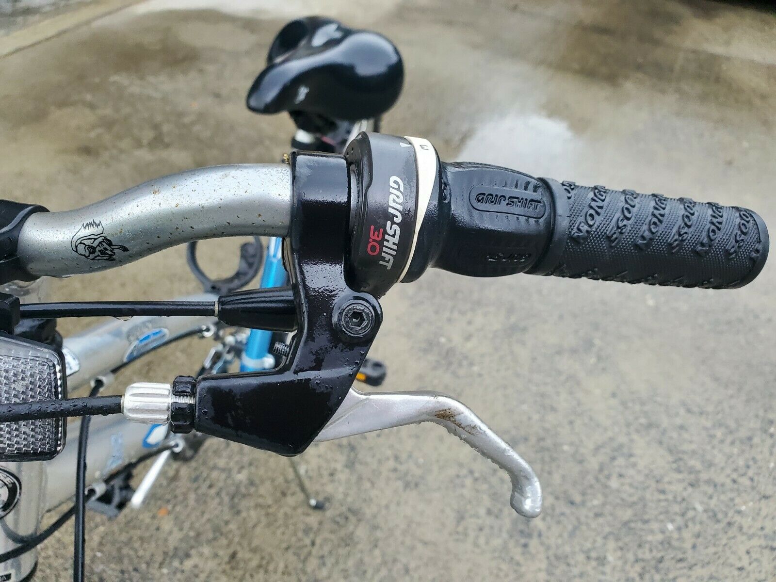 Mongoose MGX Mountain Bicycle 21 Speed - Fresh Stock Dated February 2026