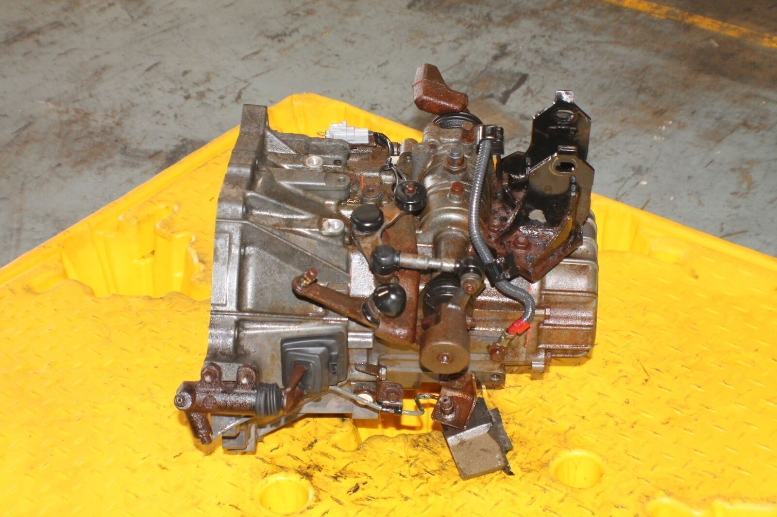 2006-2012 Toyota Yaris 1.5L 4-CYL 5-Speed Manual Transmission 1nz-fe 1nzfe #1 - Fresh Stock Dated February 2026