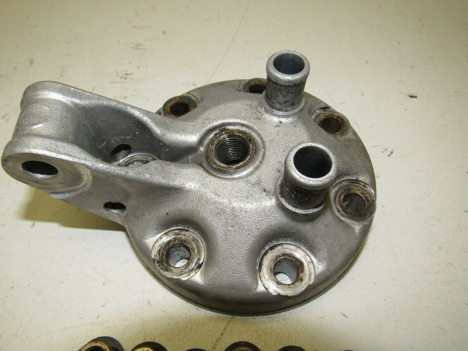 93 KAWASAKI KX 250 KX250 CYLINDER HEAD ENGINE MOTOR HEAD NICE NO DAMAGE 1993 - Fresh Stock Dated February 2026