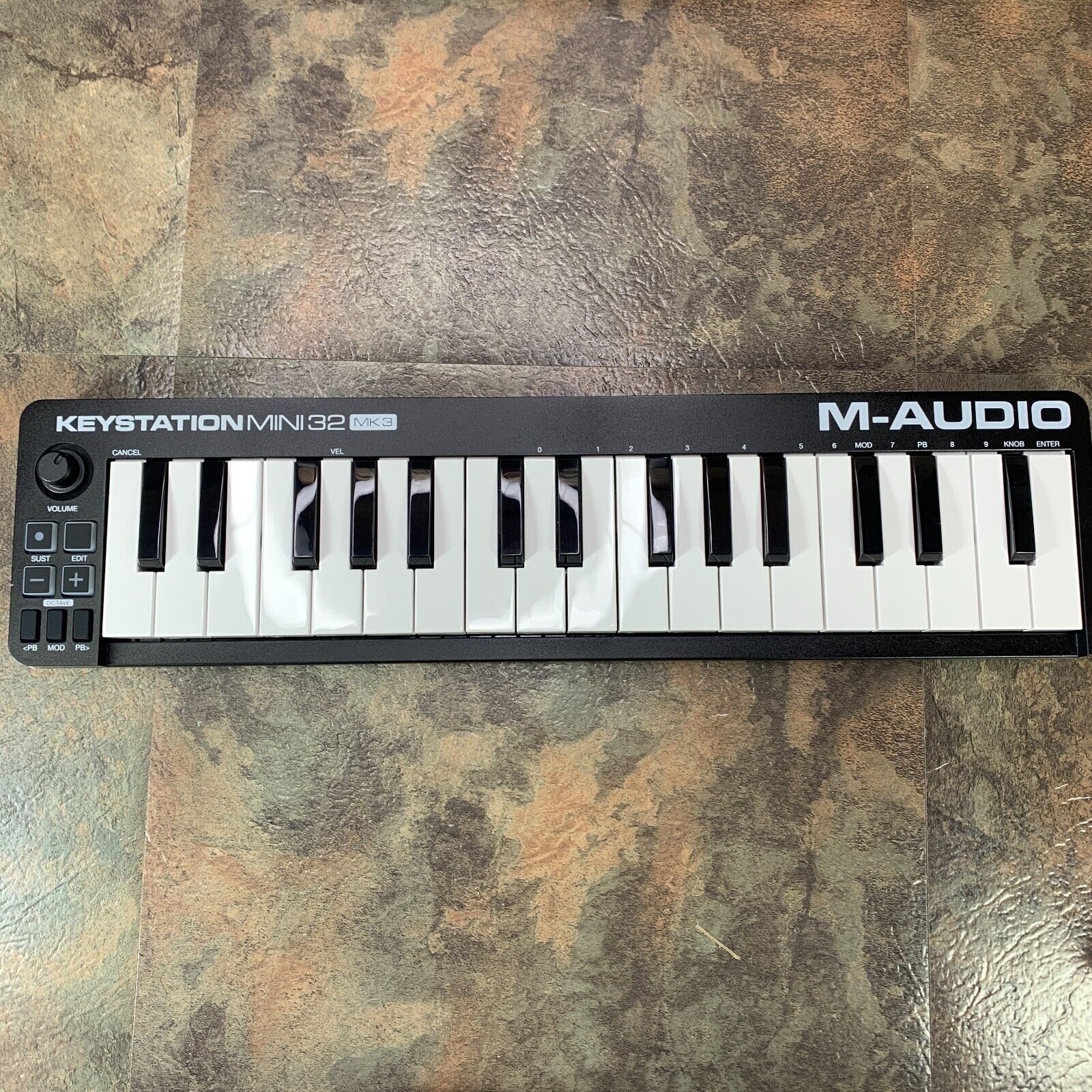 M-Audio Keystation Mini 32 MK3 32 Key Midi USB Keyboard Controller - Fresh Stock Dated February 2026
