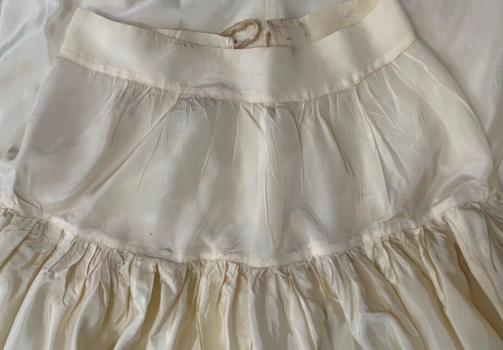 antique women's cream taffeta petticoat w flounce, tie 25