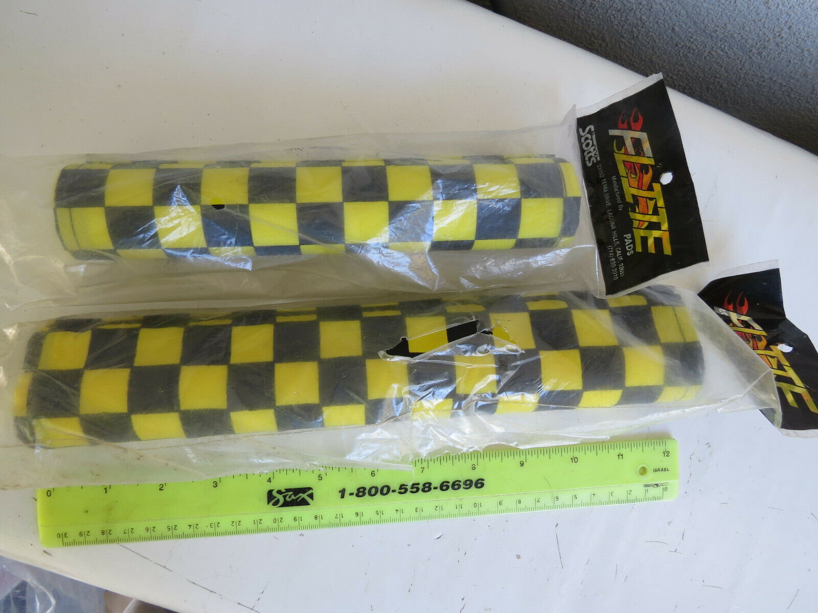 NOS VINTAGE REAL CHECKERED BAR PADS SCOTTS FLITE YELLOW BLACK BMX  FREESTYLE - Fresh Stock Dated December 2025