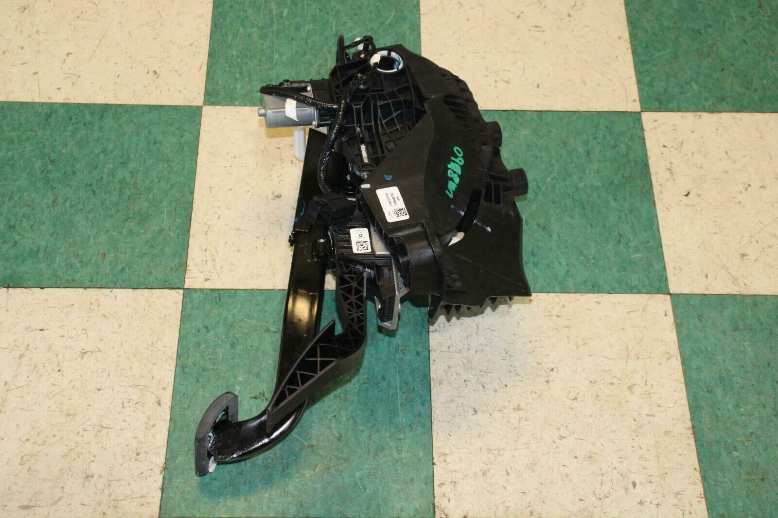 2019-2020 RAM 1500 OEM Power Adjustable Throttle Gas Brake Pedal Assembly Pedals - Fresh Stock Dated February 2026