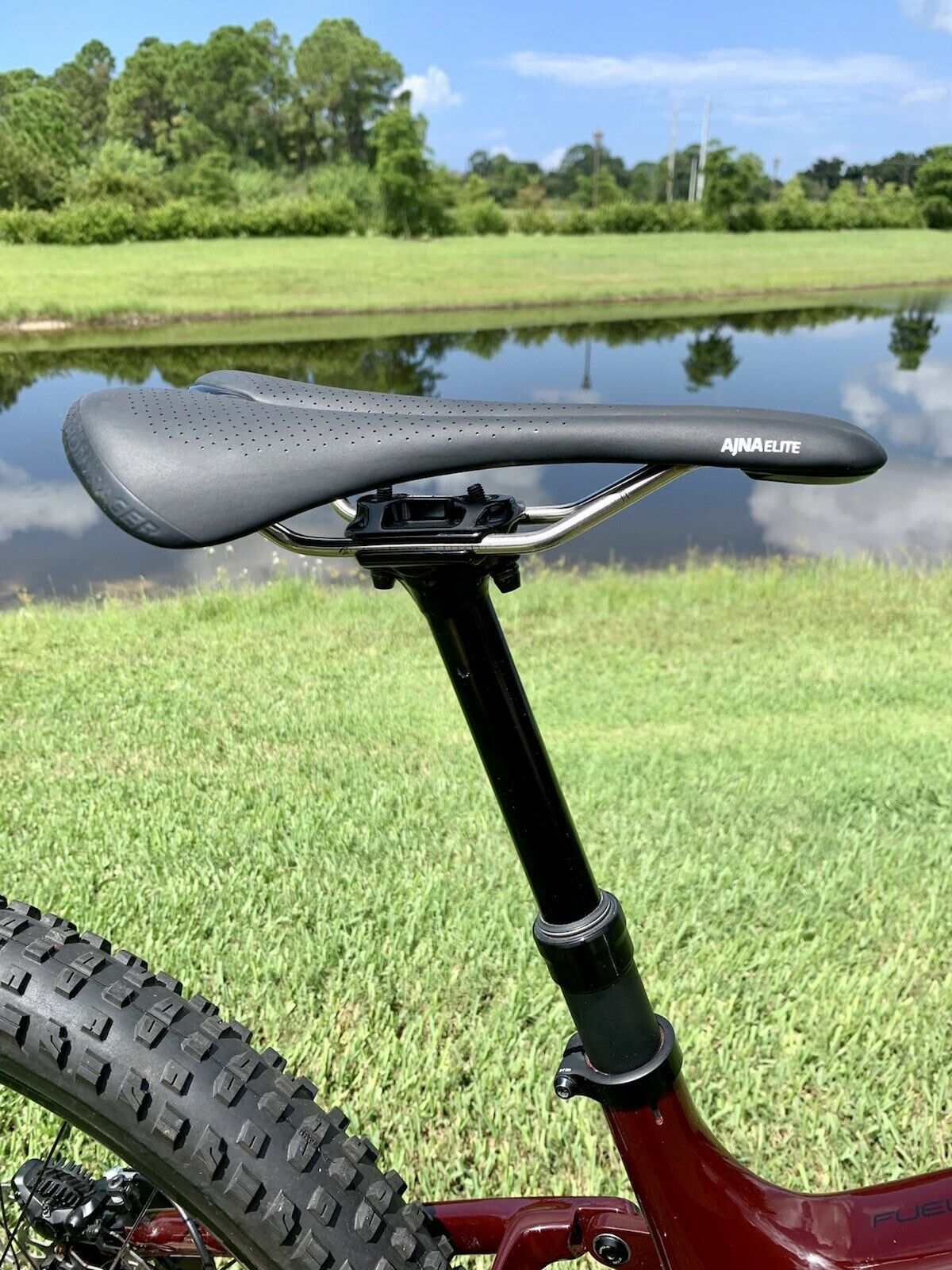 2019 Trek Fuel EX 9.8, 17.5”, 650b+/27.5” Upgraded Line Carbon 40 Wheels - Fresh Stock Dated February 2026