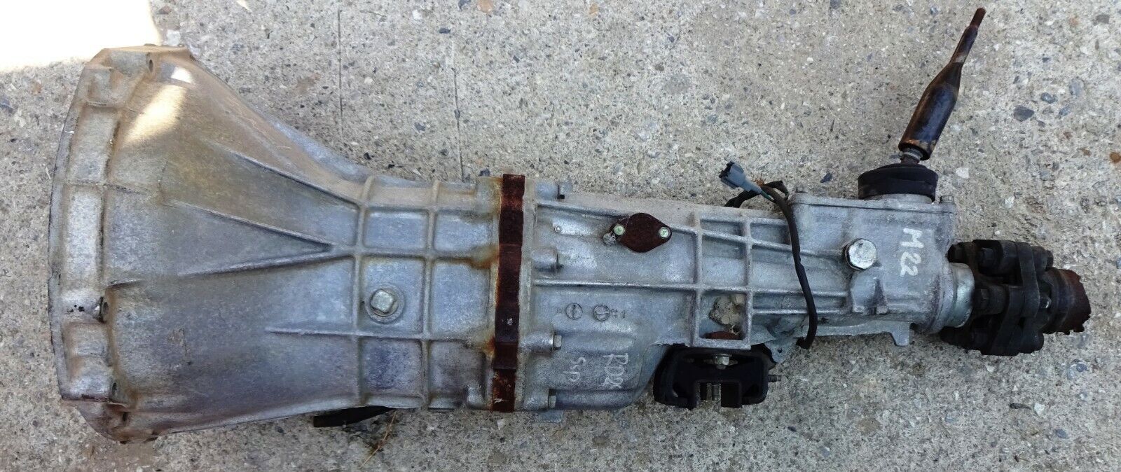 GEARBOX TRANSMISSION 5 SP FLOOR DATSUN NISSAN 1985 99 RD28 SOHC 2,8cc 6 CYL 12V - Fresh Stock Dated February 2026