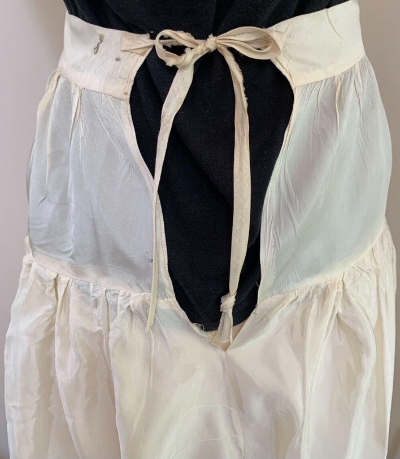antique women's cream taffeta petticoat w flounce, tie 25