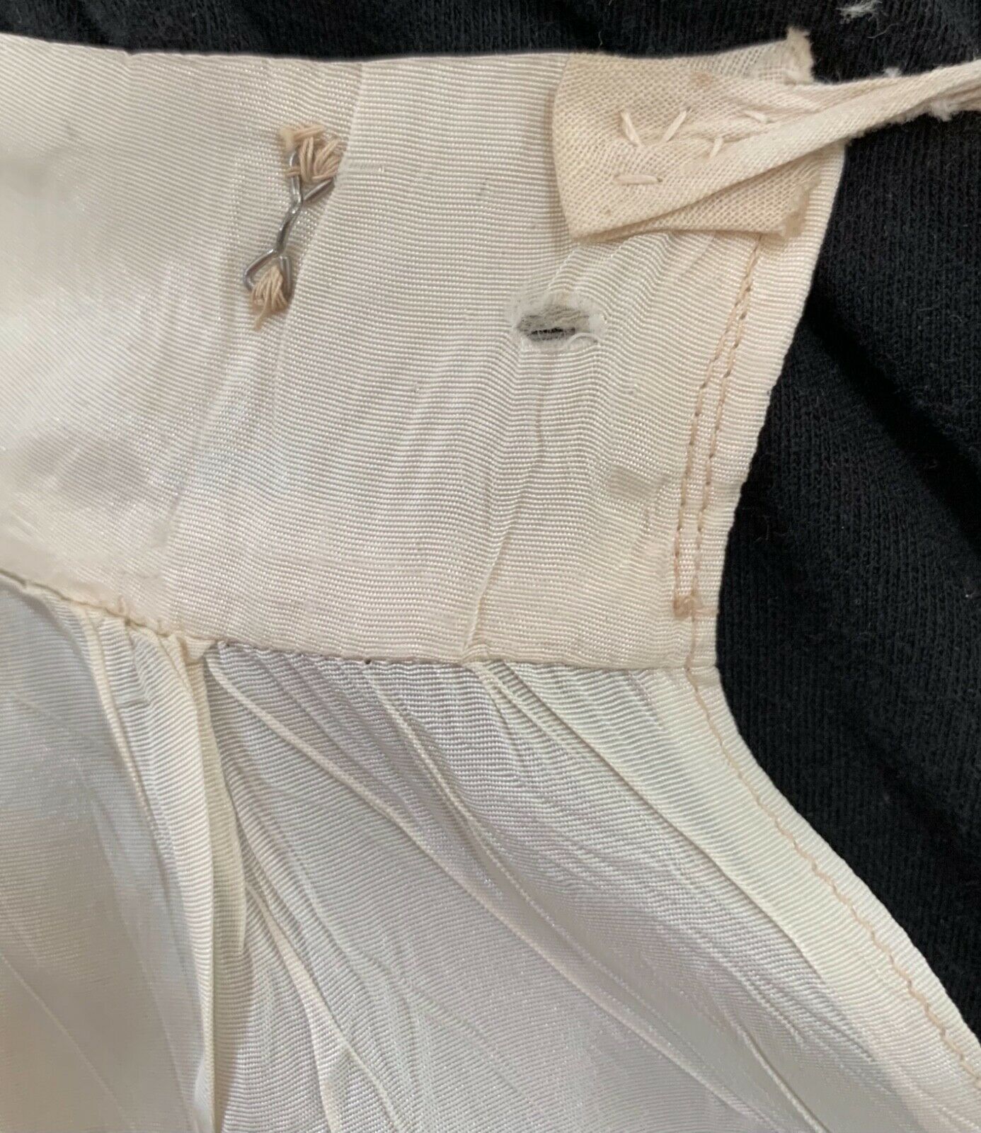 antique women's cream taffeta petticoat w flounce, tie 25