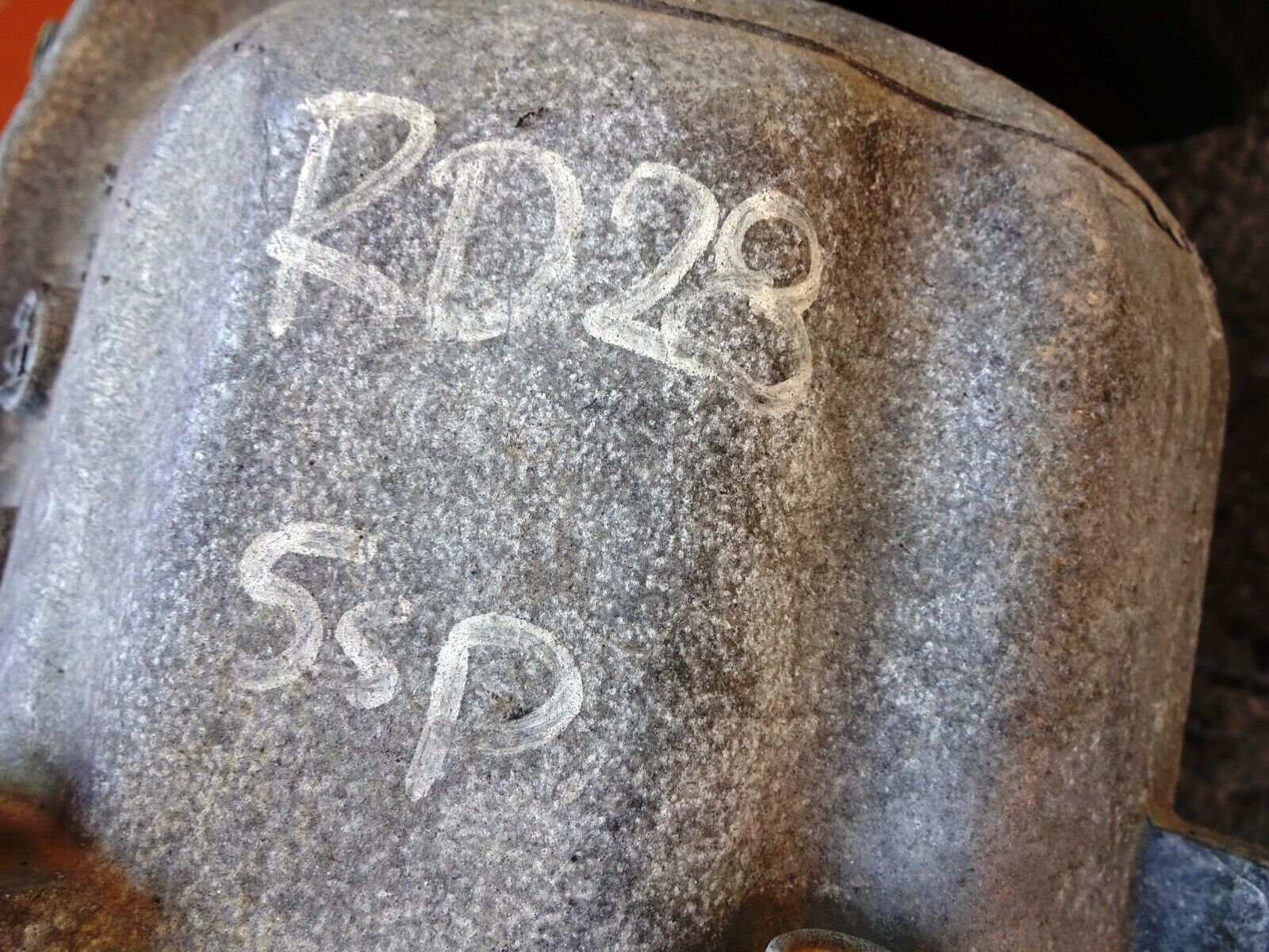 GEARBOX TRANSMISSION 5 SP FLOOR DATSUN NISSAN 1985 99 RD28 SOHC 2,8cc 6 CYL 12V - Fresh Stock Dated February 2026