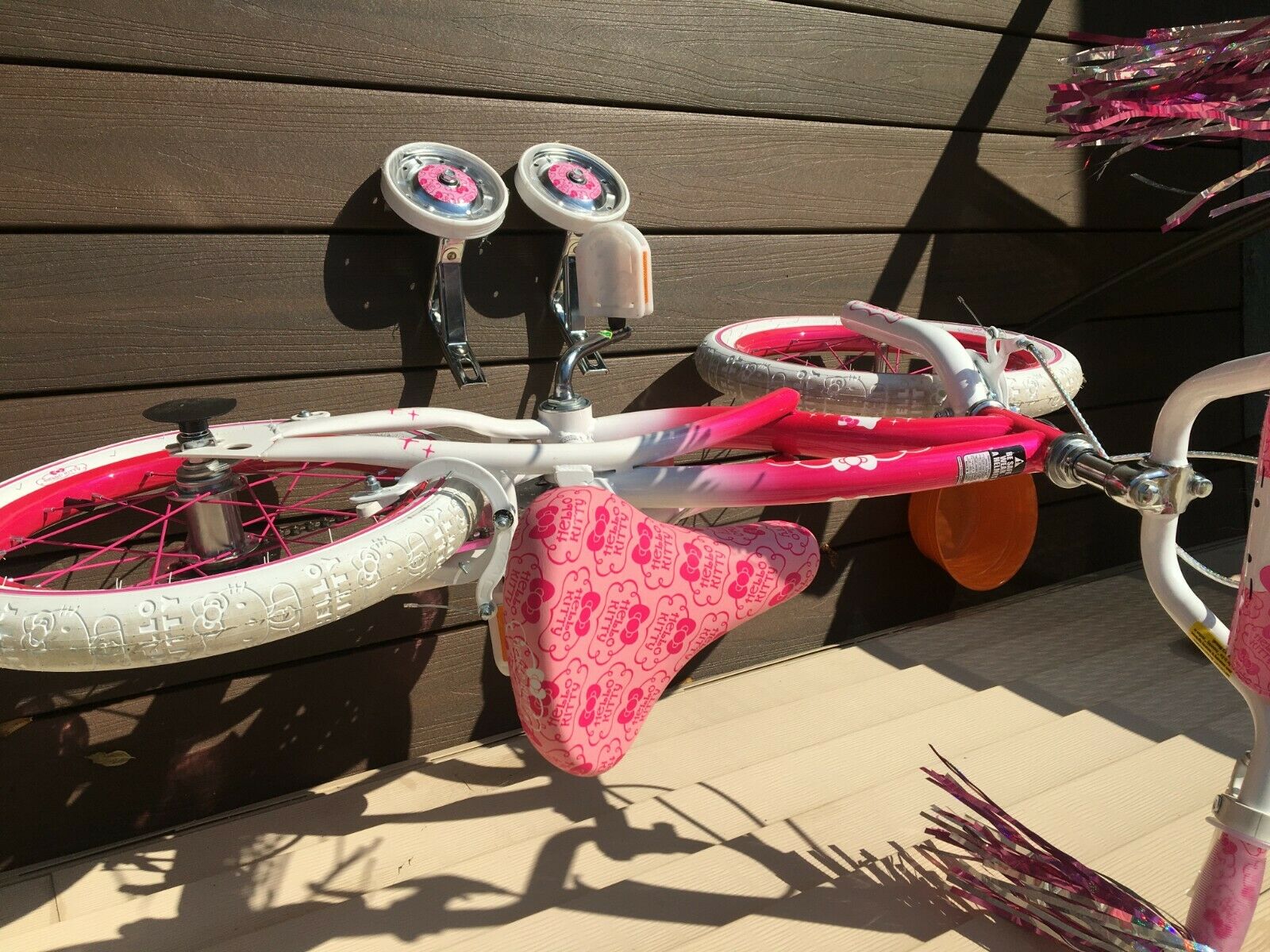 Hello Kitty Girls Bicycle, 16