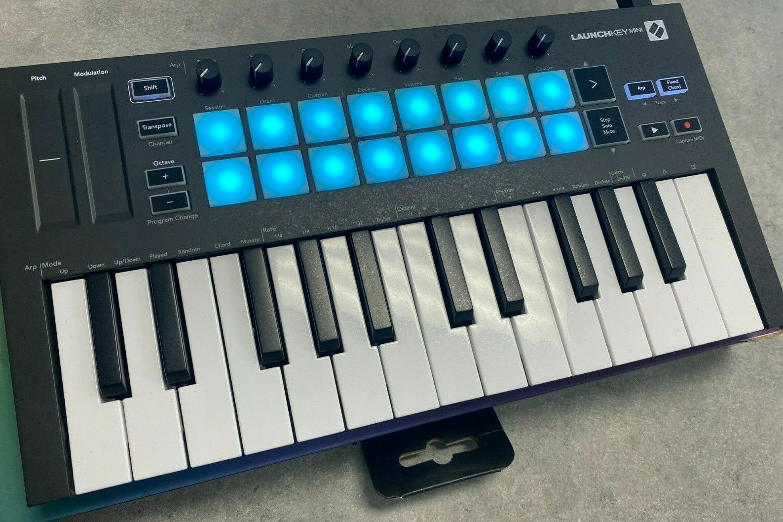 Novation Launchkey Mini Mk3 25 Mini-key Midi Keyboard Controller - Ships Fast - - Fresh Stock Dated December 2025