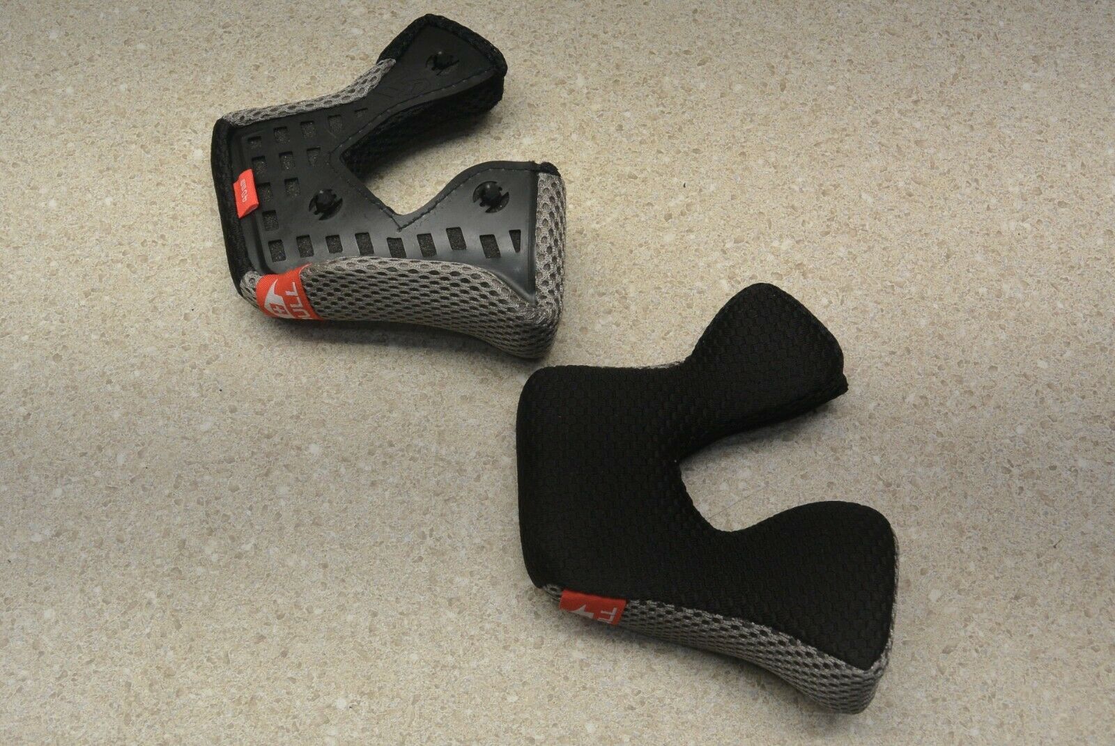 6D Cheek Pad Set Six D 40mm 71-0040 - Fresh Stock Dated February 2026