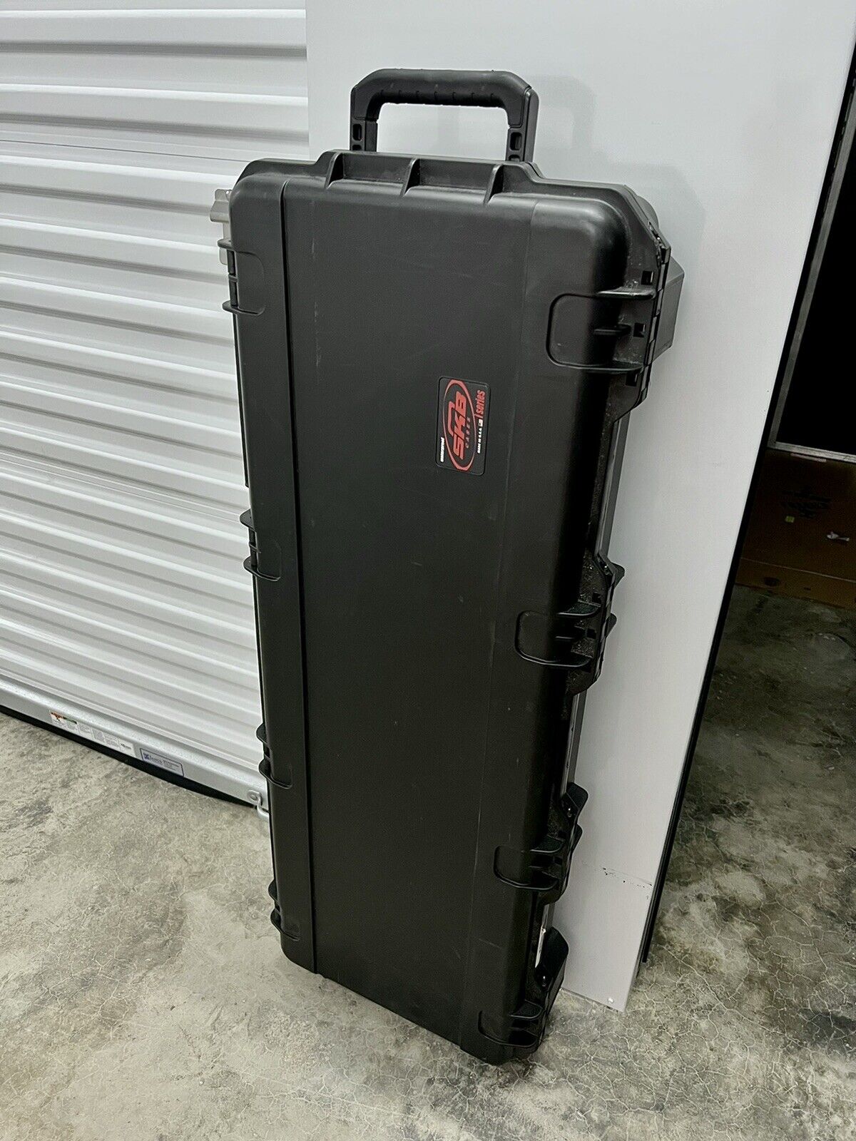 Native Instruments Komplete Kontrol S61 Keyboard Controller w/ SKB Flight Case - Fresh Stock Dated February 2026