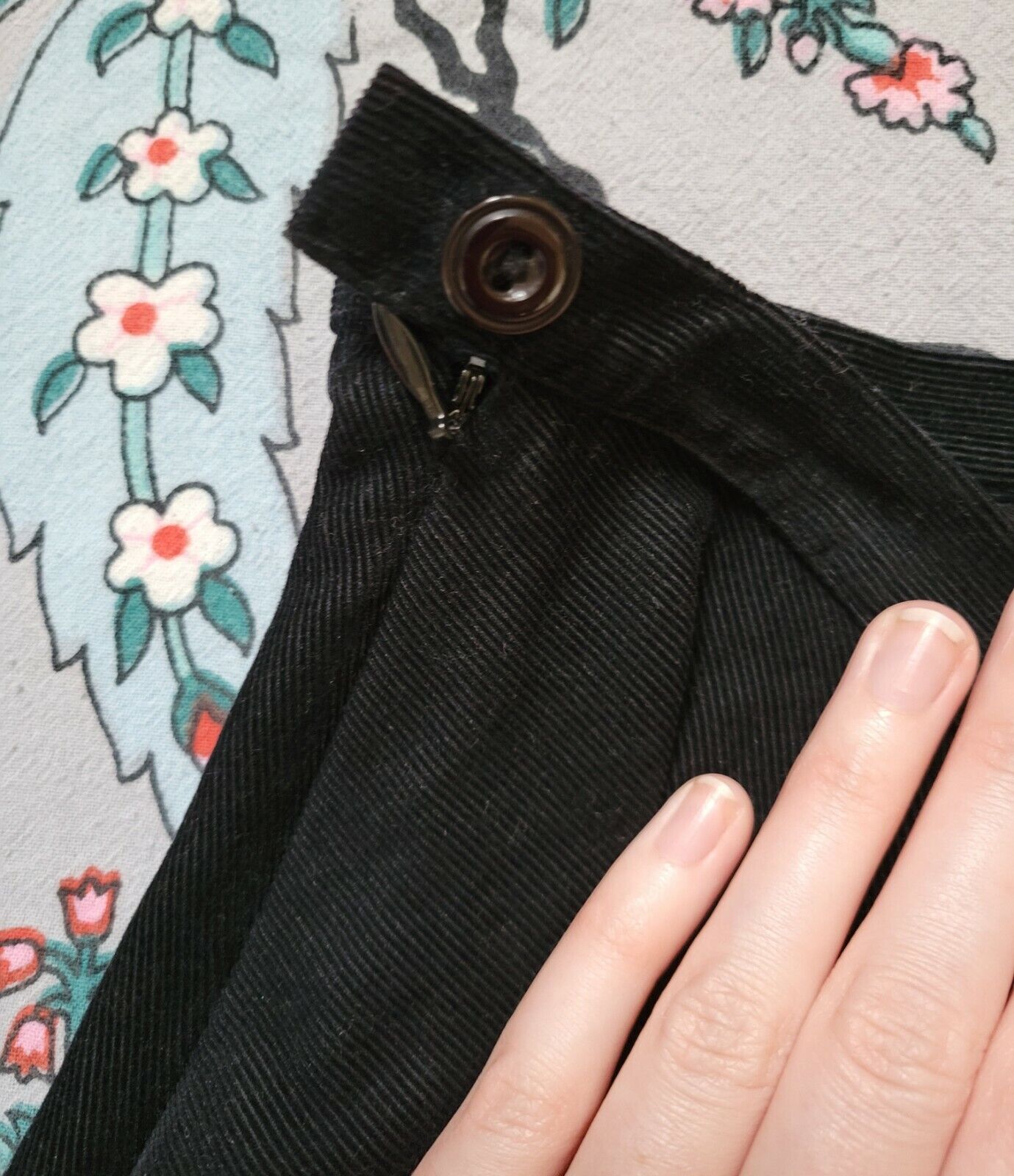 Betsey Jonhson vintage 90s 00s black corduroy maxi circle skirt A line XS S 25.5 - Fresh Stock Dated March 2026