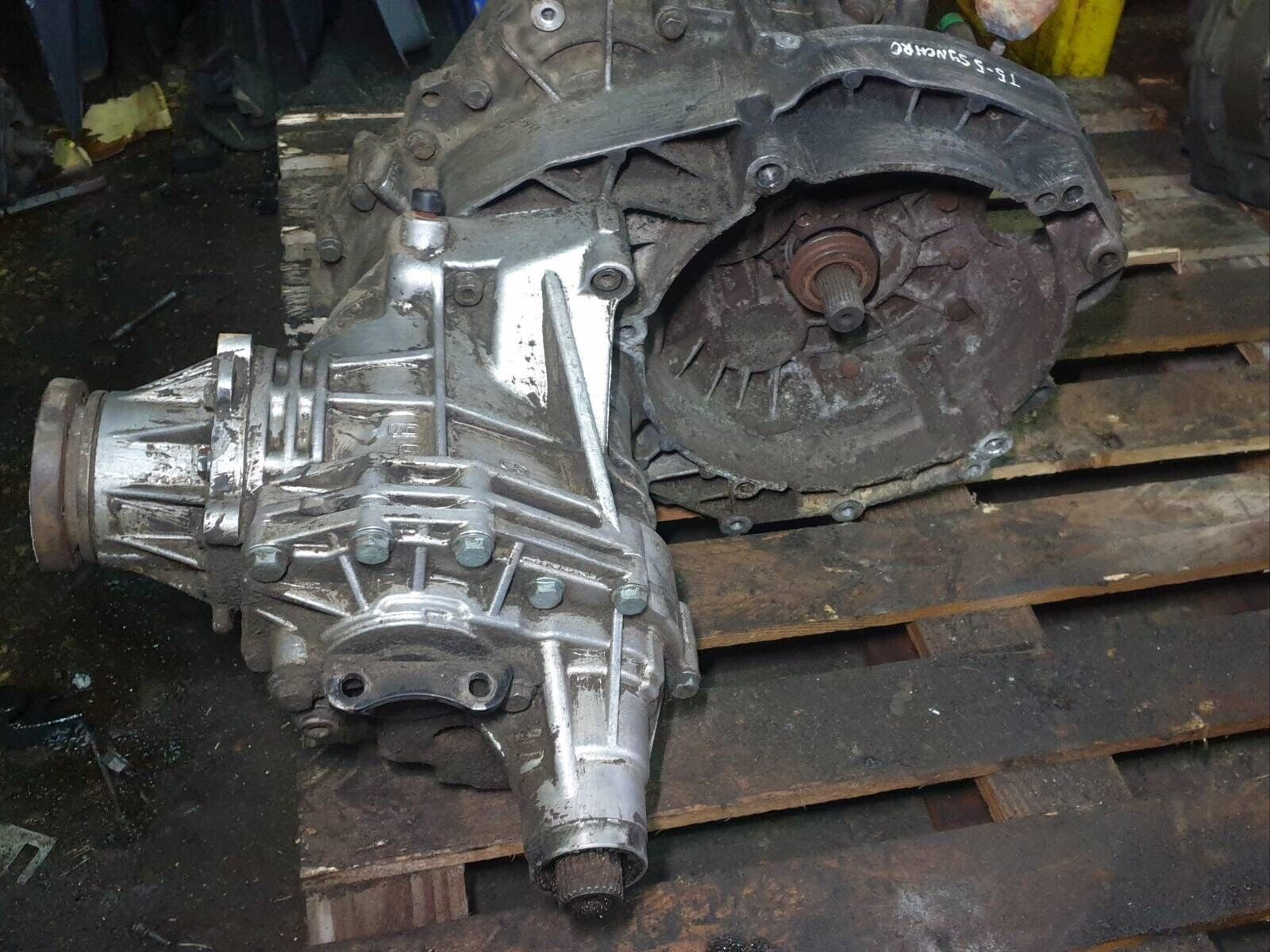 VW TRANSPORTER T5 SYNCRO 4x4 MANUAL TRANSMISSION GEARBOX code HCN 2.5 TDI - Fresh Stock Dated February 2026