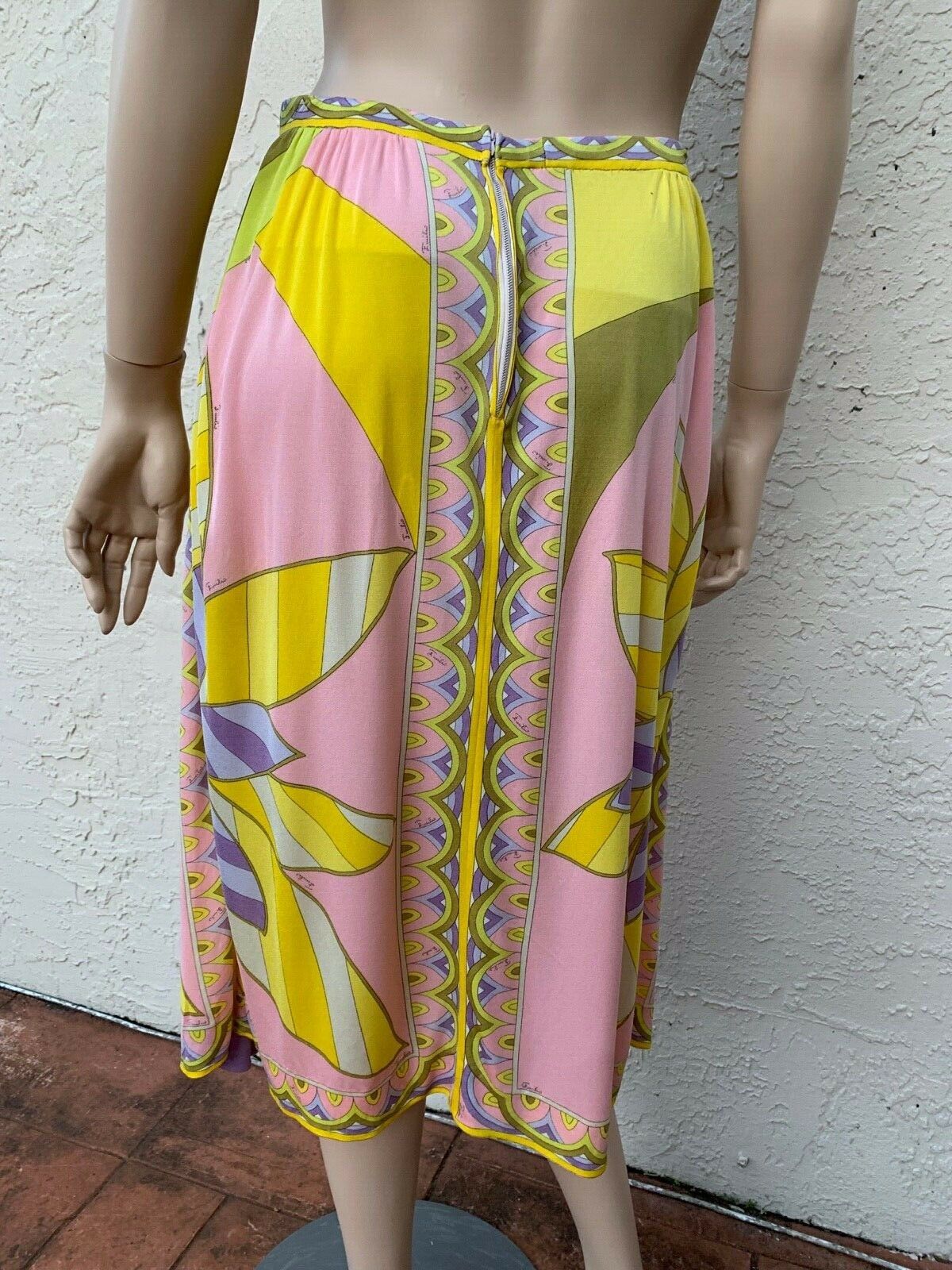 VINTAGE EMILIO PUCCI GORGEOUS MULTI COLORED SILK JERSEY SIGNED SKIRT - Fresh Stock Dated February 2026